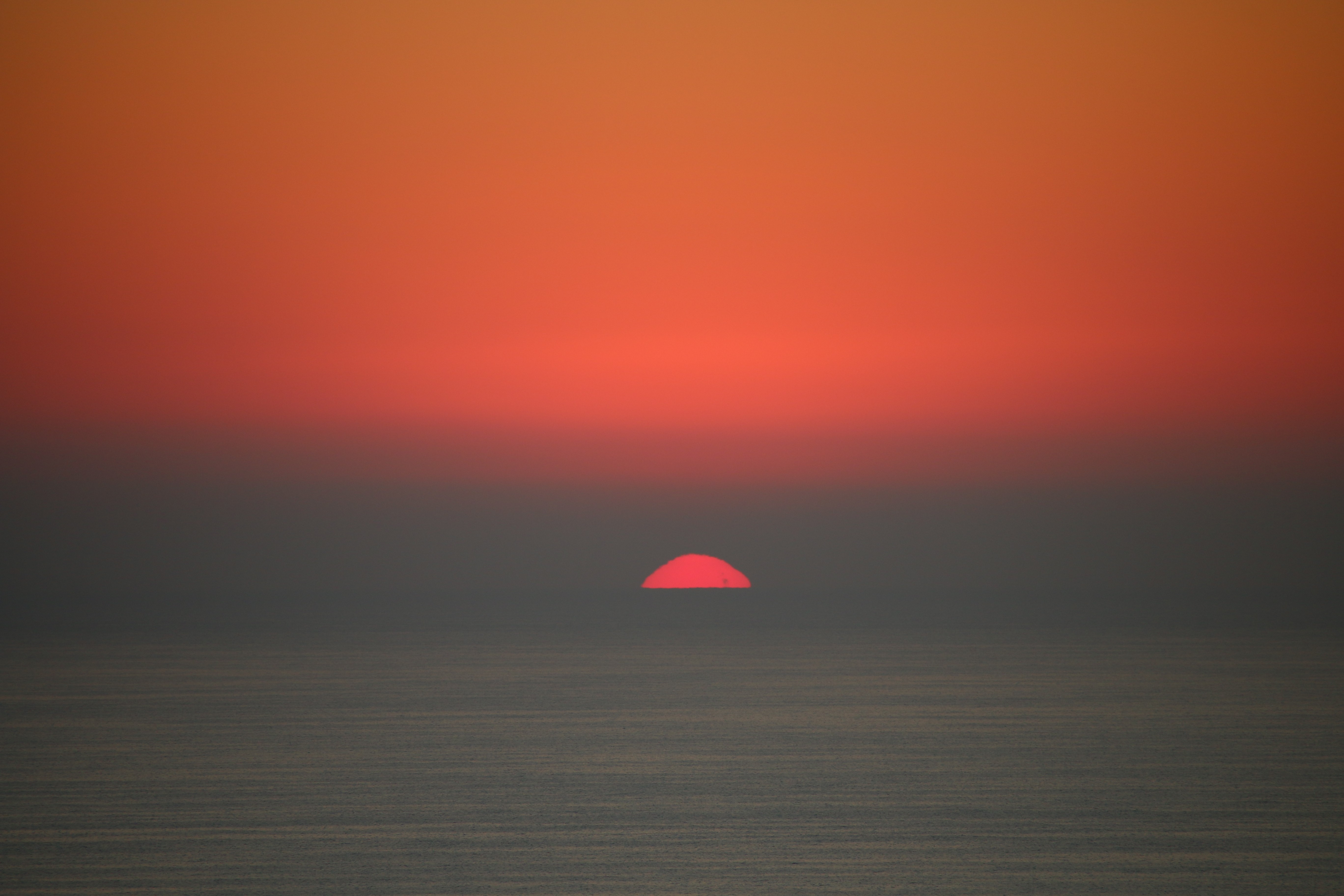 Море красное солнце