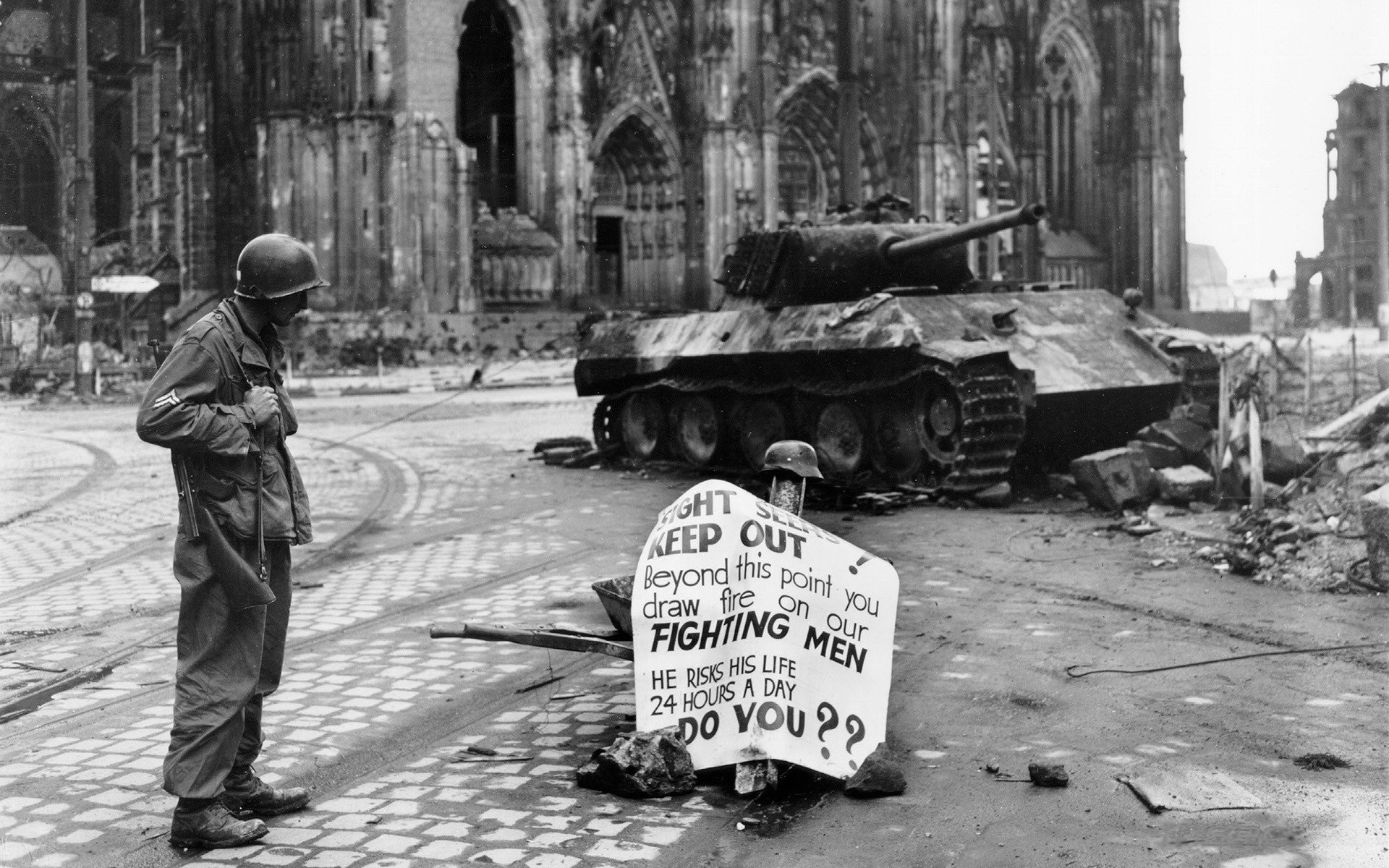 World War II, Cologne Cathedral, Pzkpfw V Panther Wallpaper