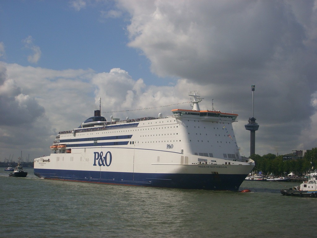 cruise ship Wallpaper