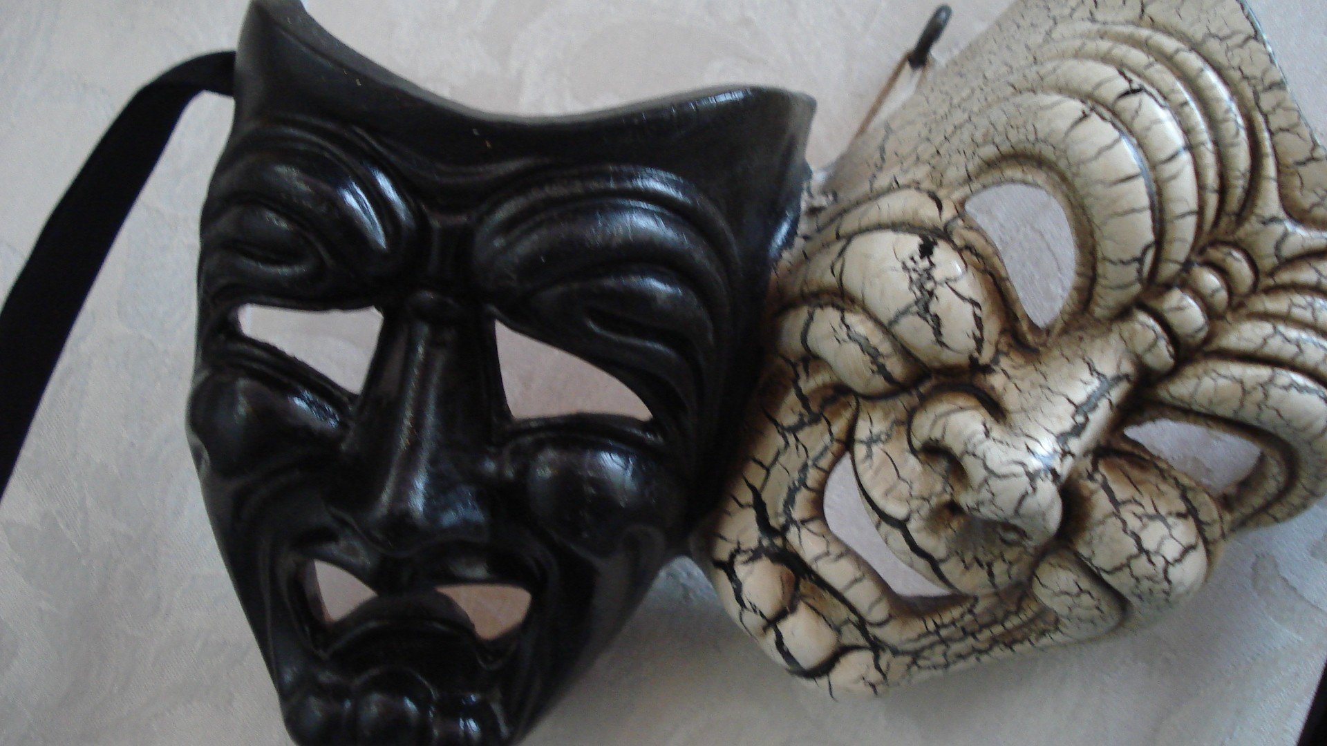 mask Wallpaper