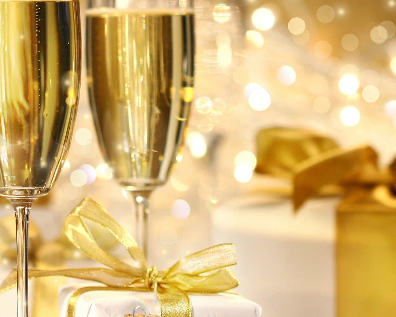 champagne, Glass, Presents Wallpaper