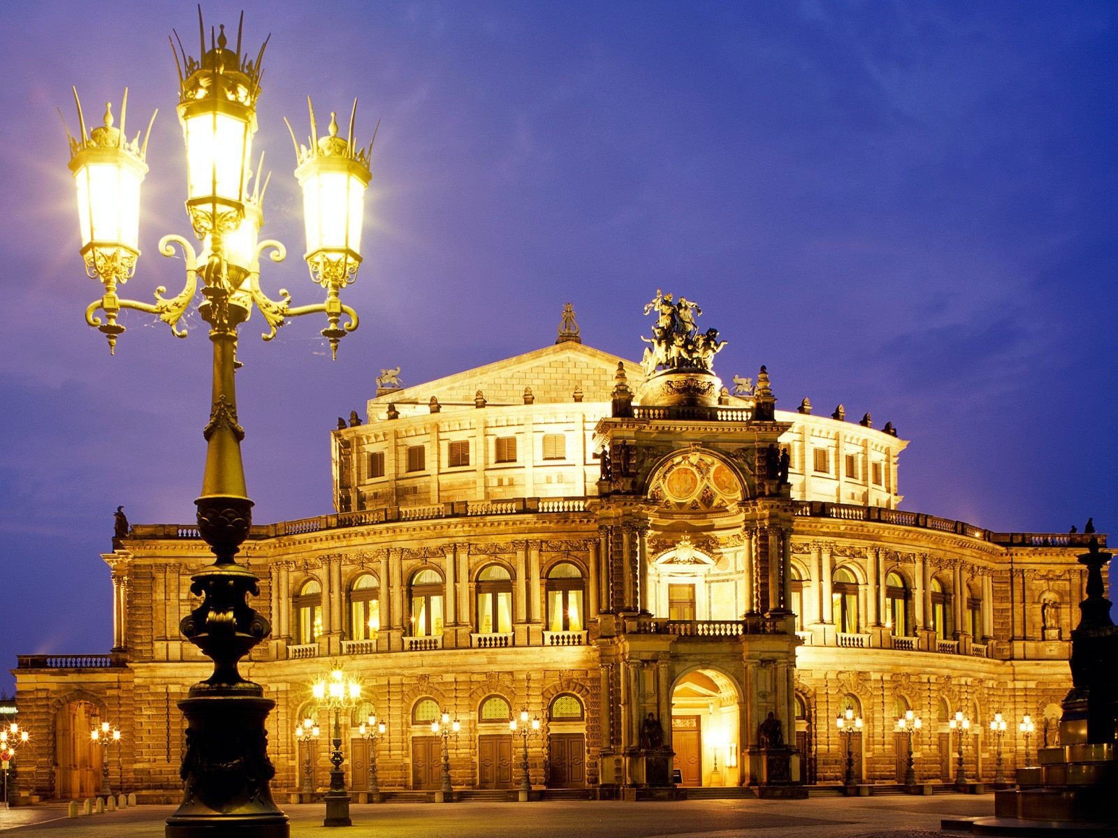 street light, Germany Wallpaper