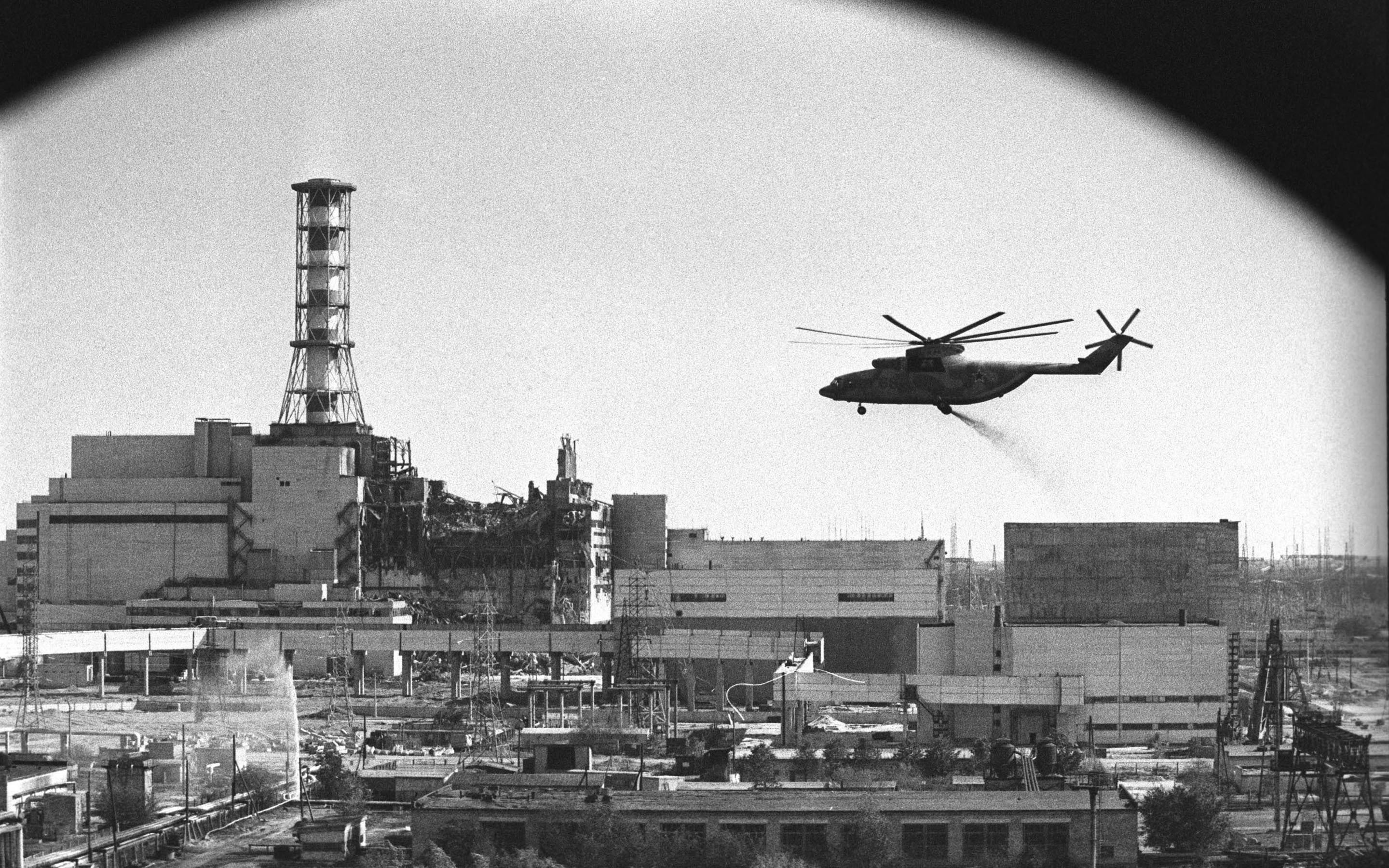 Chernobyl, Helicopters, Radiation Wallpaper