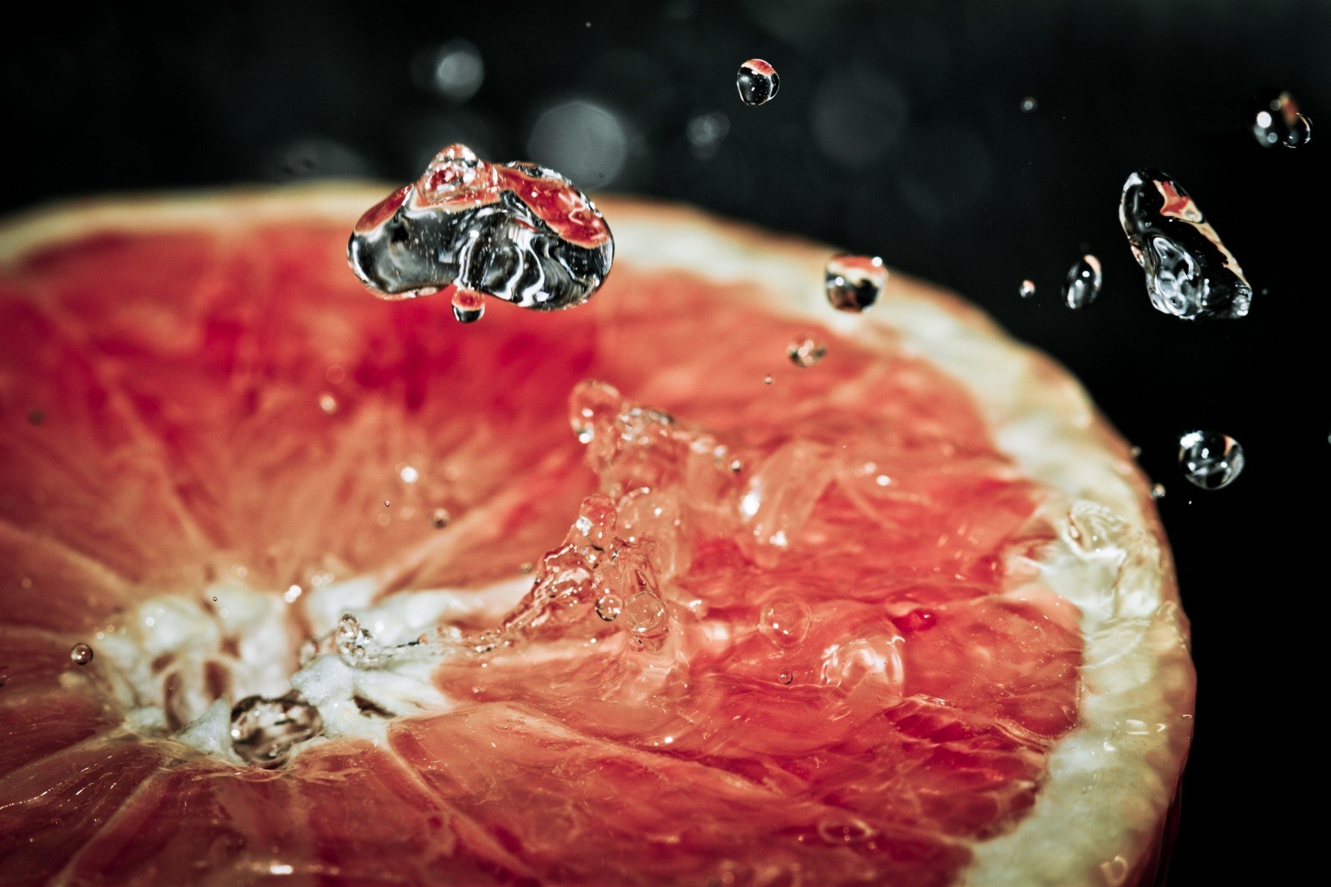 macro, Grapefruits, Water drops Wallpaper