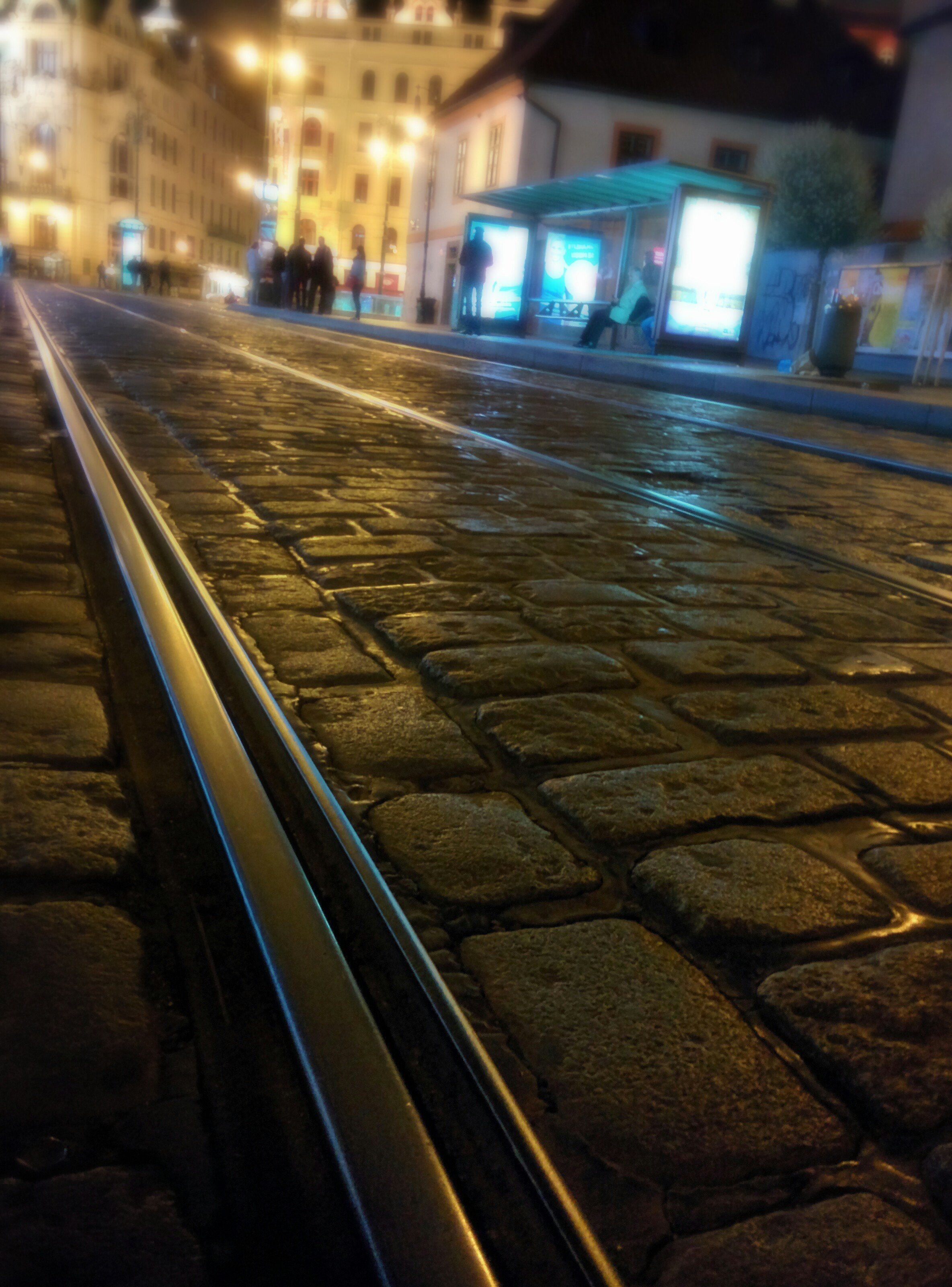 Nexus 5, Prague, Metro, Cobblestone Wallpaper