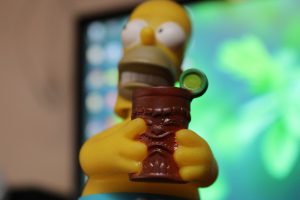 Homer Simpson, Macro