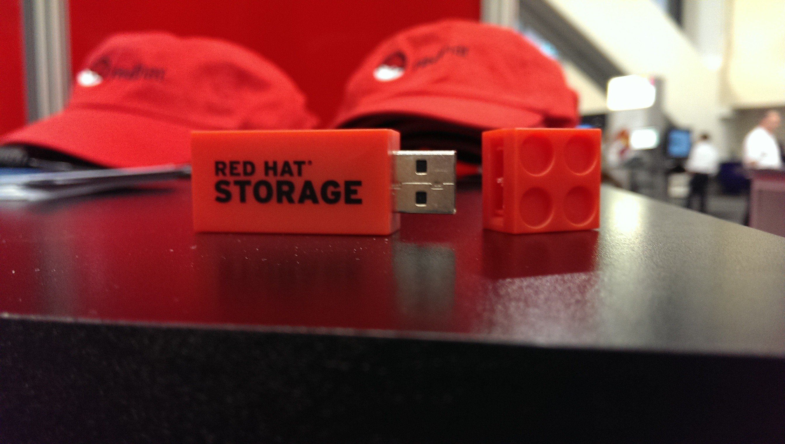 Linux, Red Hat, USB, Lockers Wallpaper