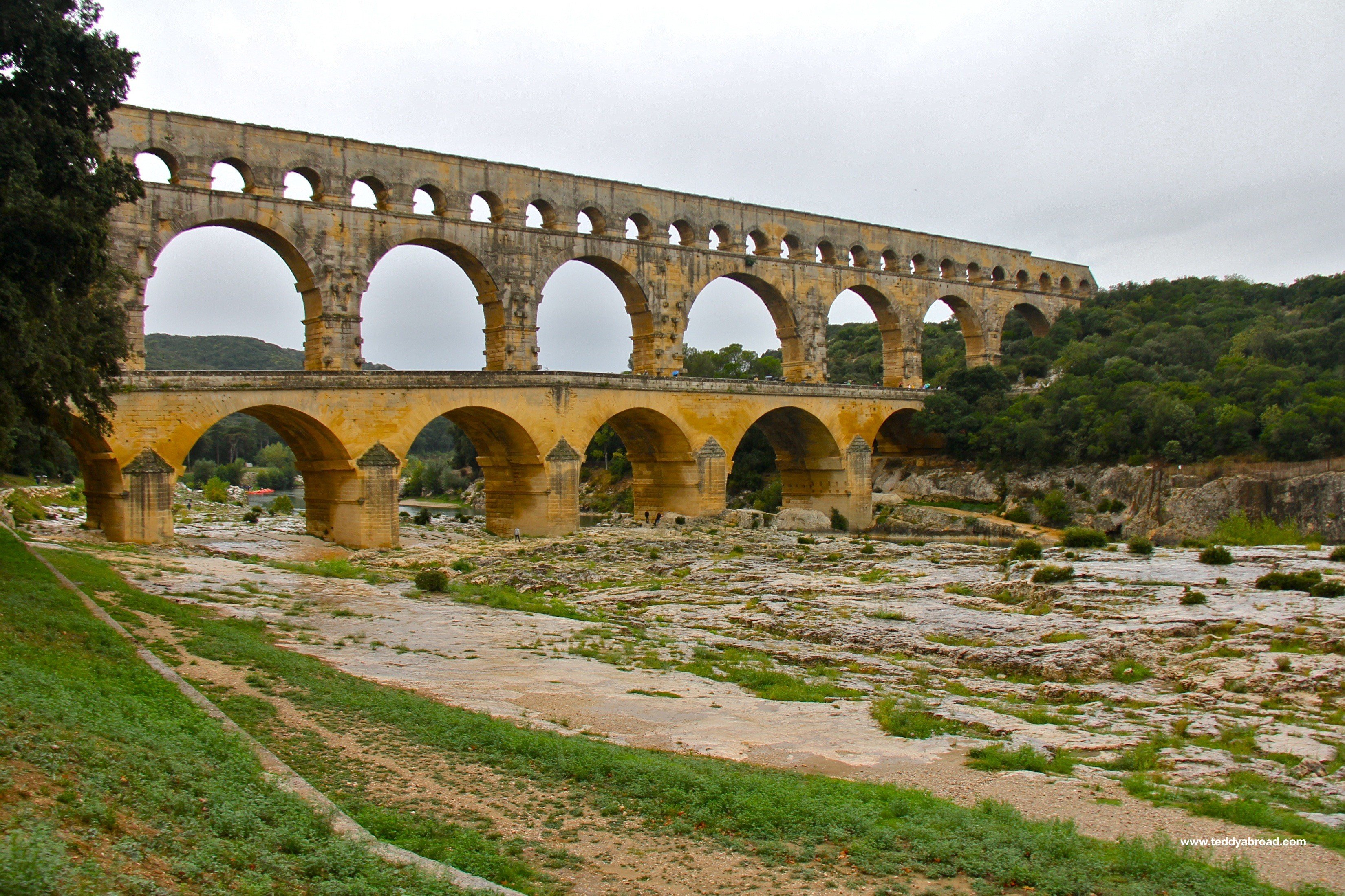 building, Old building, Bridge, Aqueducts, Pont du Gard Wallpaper