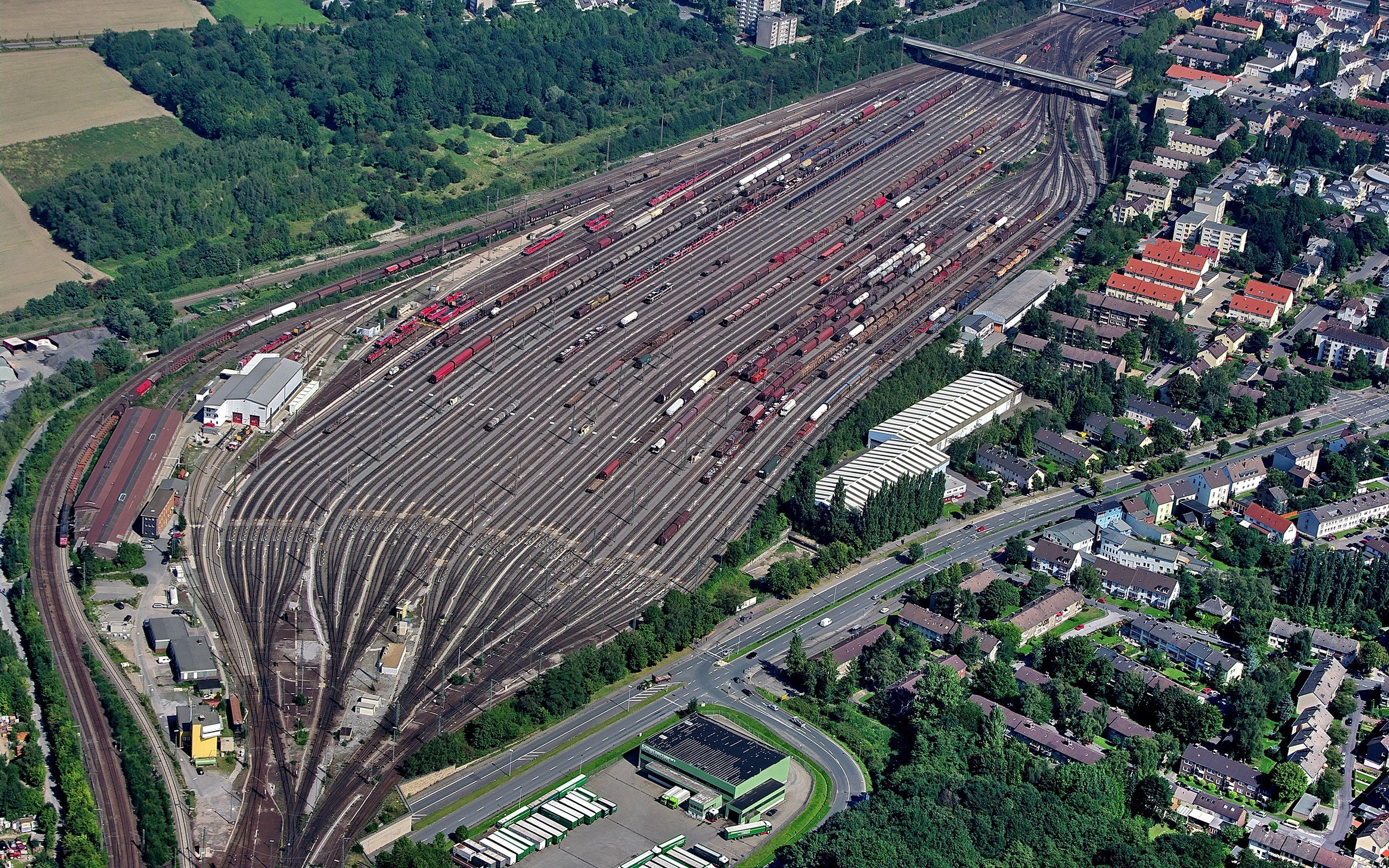 train, Rail yard, City, Aerial view Wallpaper