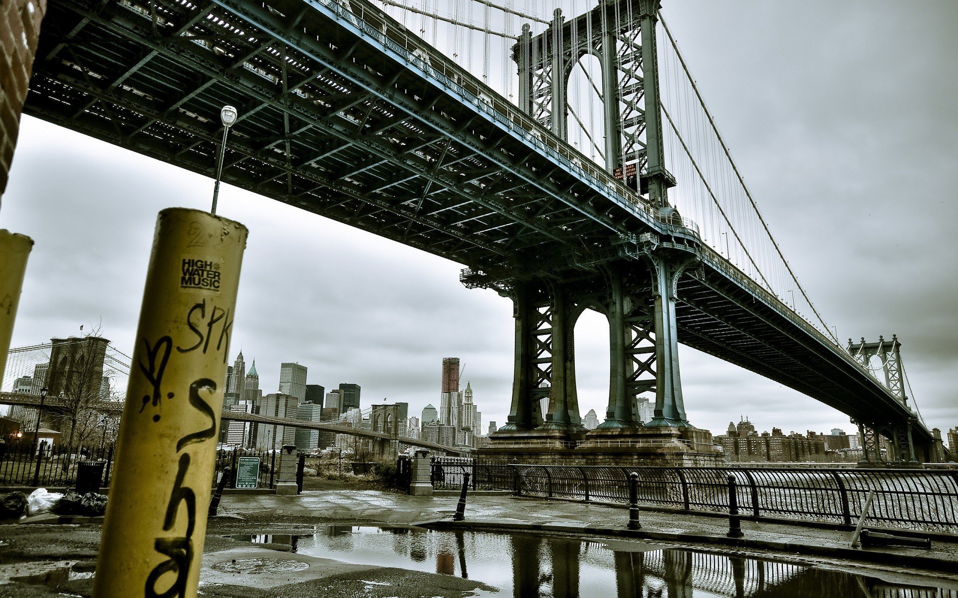 Manhattan Bridge, Bridge, Manhattan, New York City, USA, Architecture, City, Cityscape, Graffiti, Water, Reflection Wallpaper