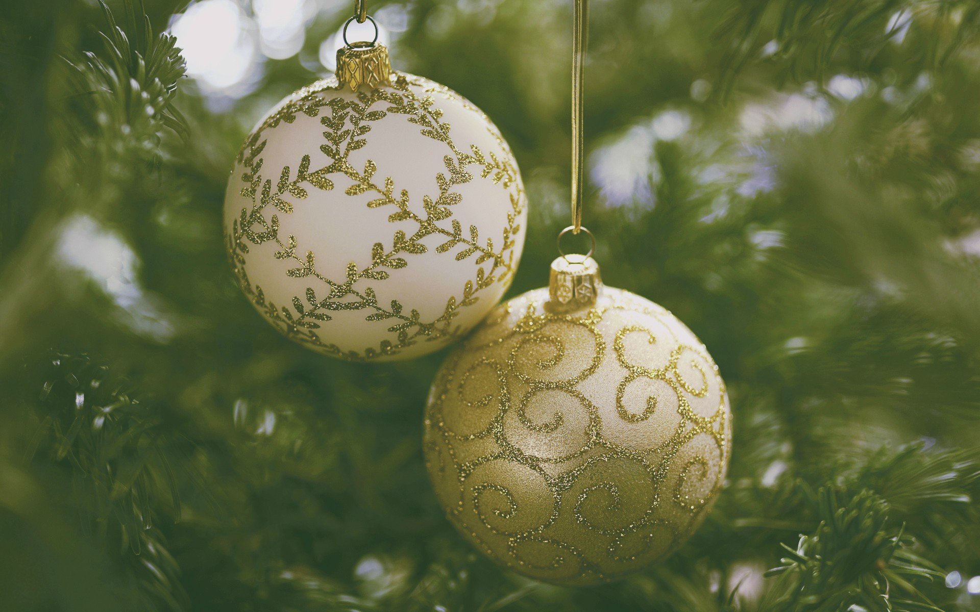Christmas ornaments, Colorful Wallpaper