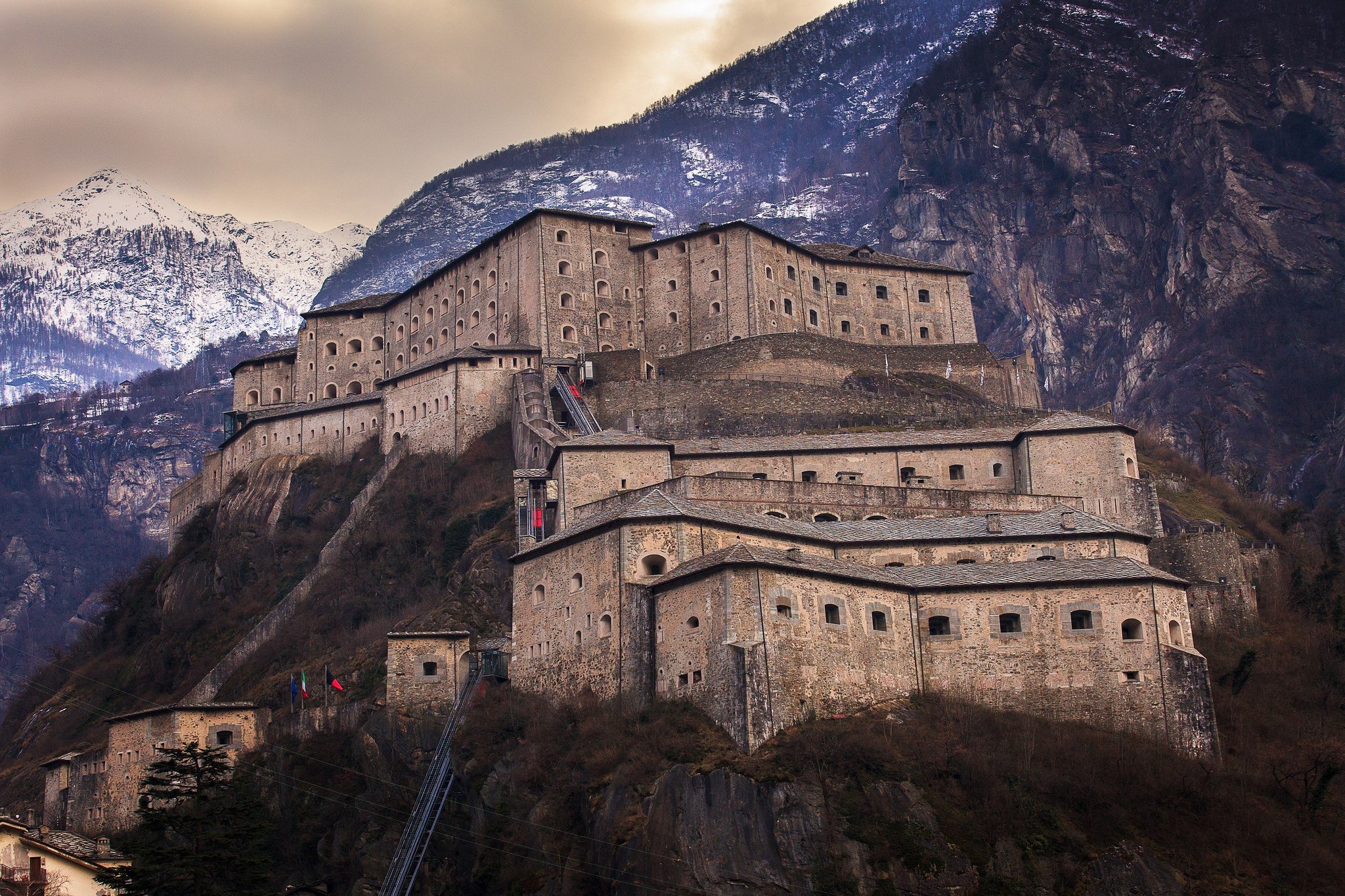 Italy, Castle Wallpaper