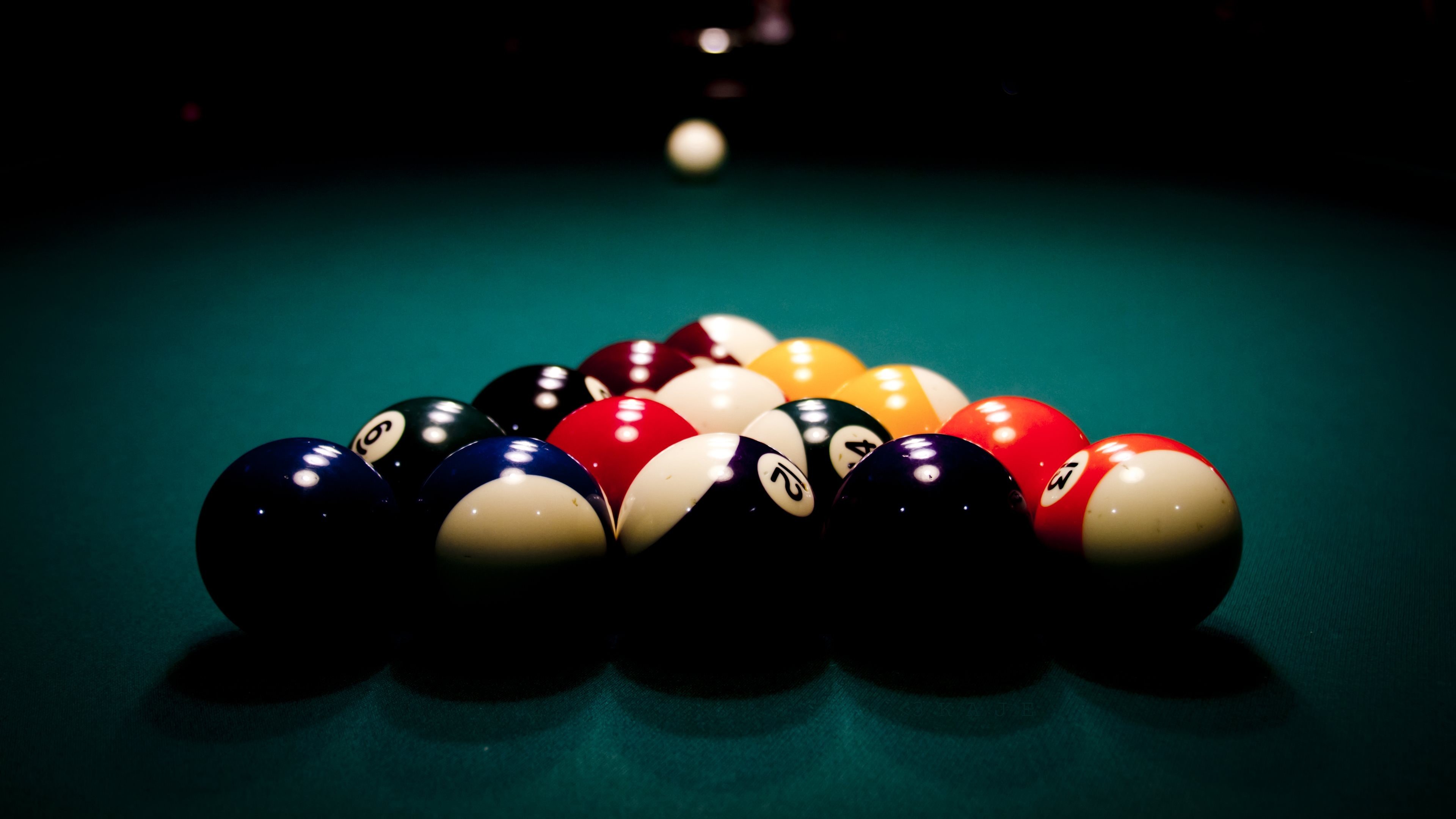 billiard balls Wallpaper