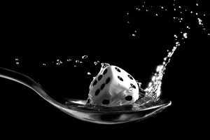 spoons, Dice, Cube, Dots, Splashes, Water, Water drops, Black background, Closeup, Monochrome