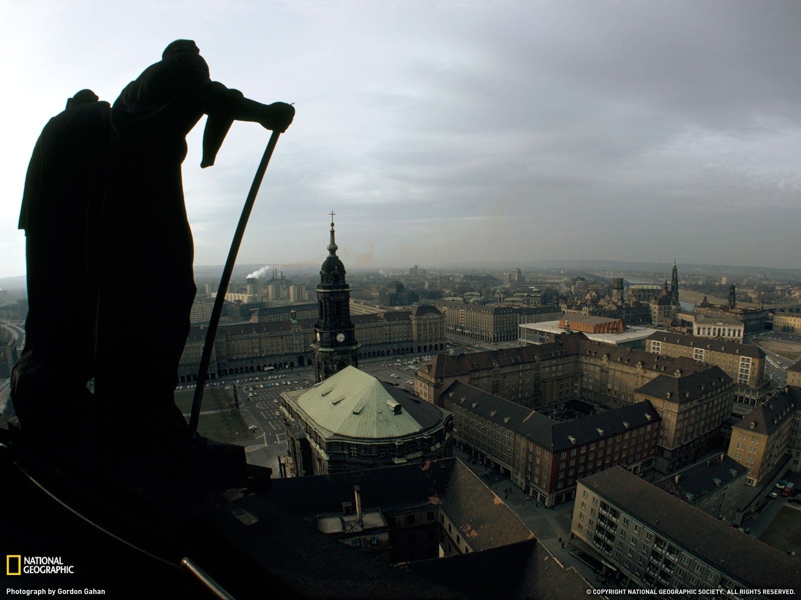 National Geographic, City, Sculpture, Dresden, Germany Wallpaper