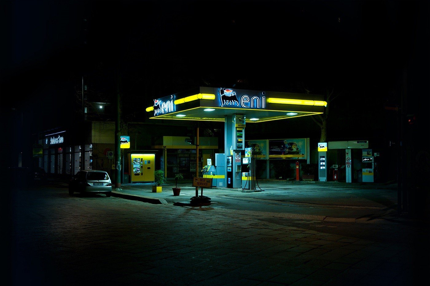 gas stations Wallpapers HD / Desktop and Mobile Backgrounds