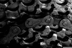 monochrome, Black background, Minimalism, Chains, Bicycle, Bicycle chain, Closeup, Macro, Gears, Machine, Dirt