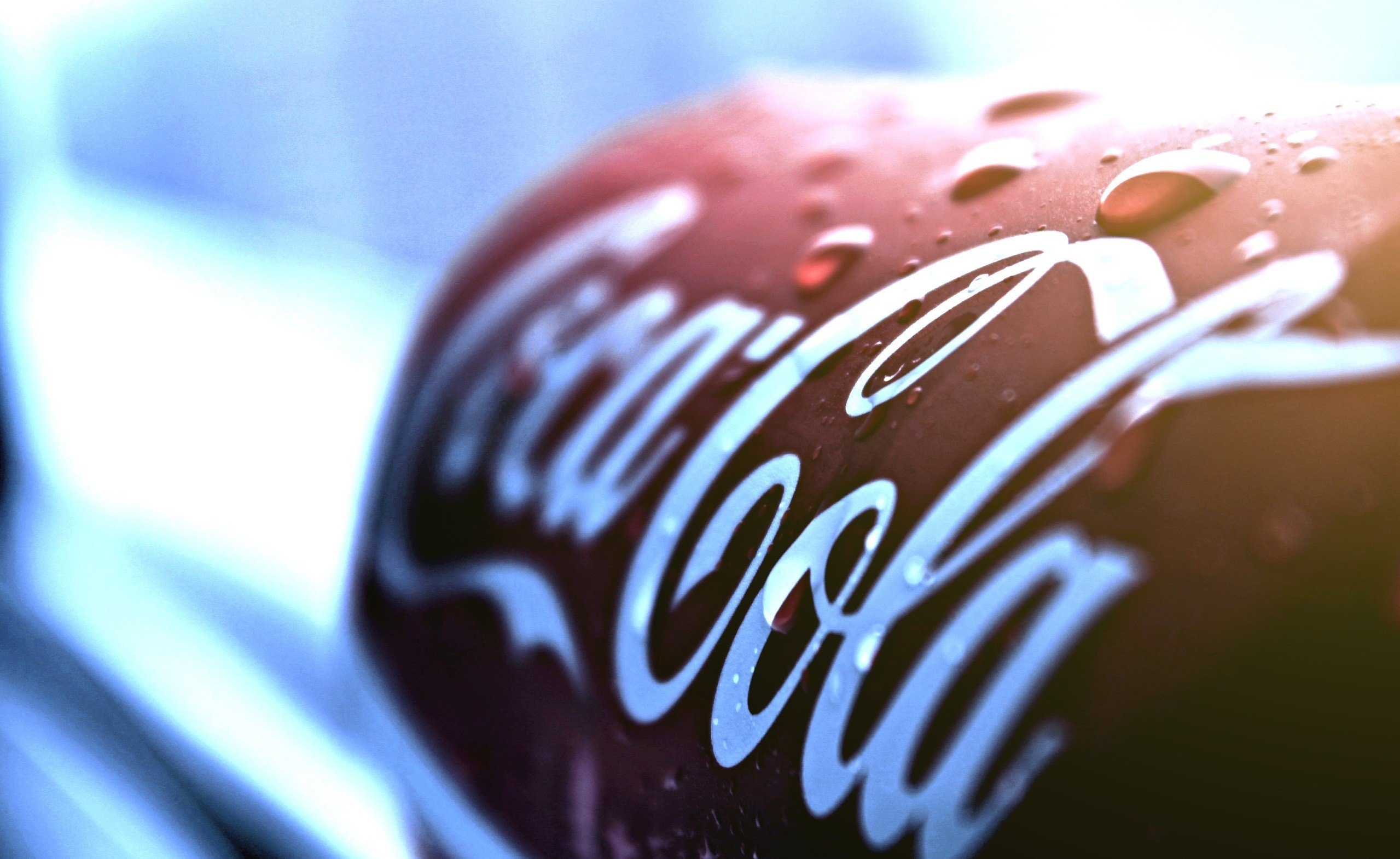 Coca Cola, Depth of field, Macro, Water drops, Closeup, Can, Photography, Typography Wallpaper
