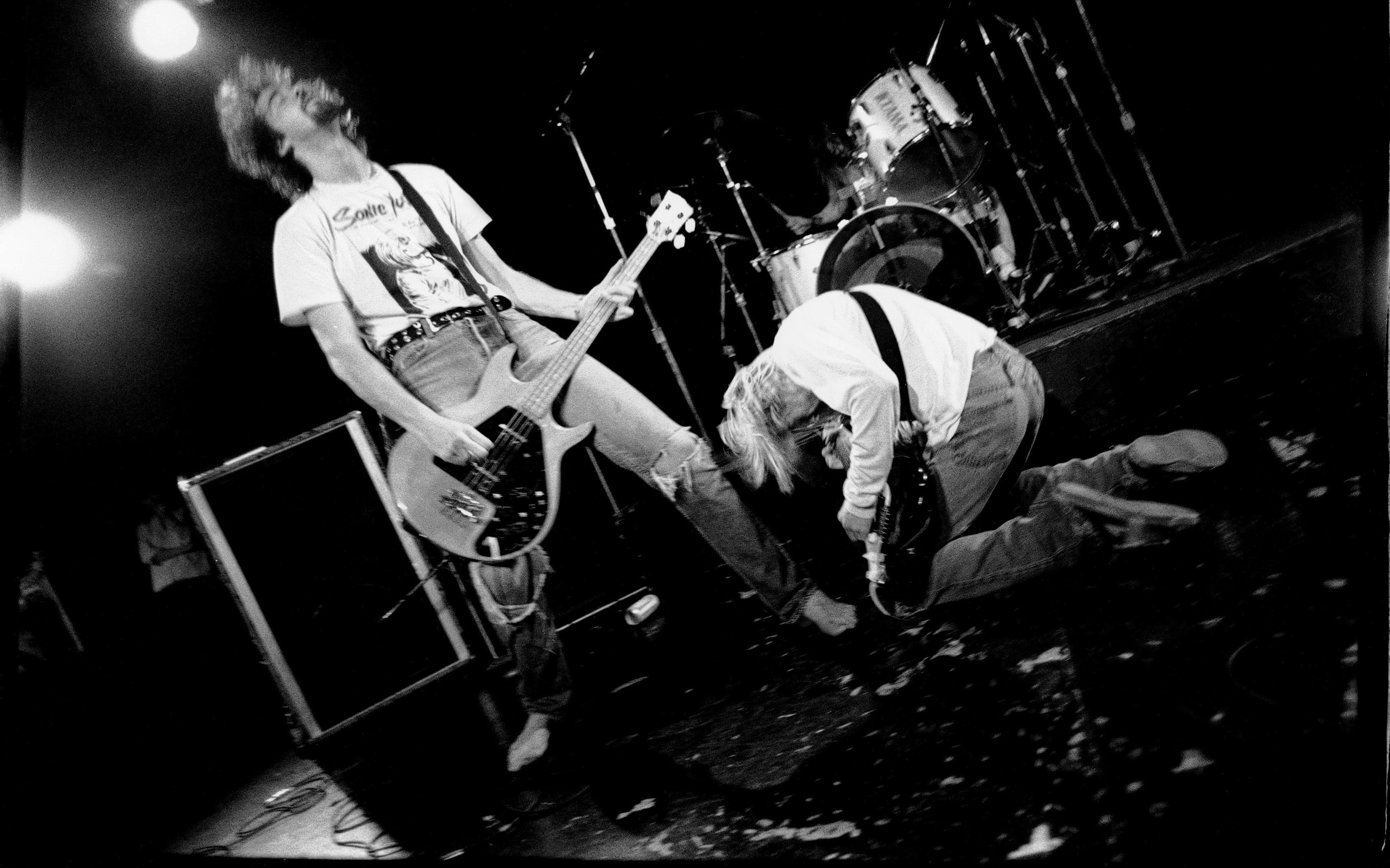 Nirvana, Krist Novoselic, Kurt Cobain, Dave Grohl Wallpaper