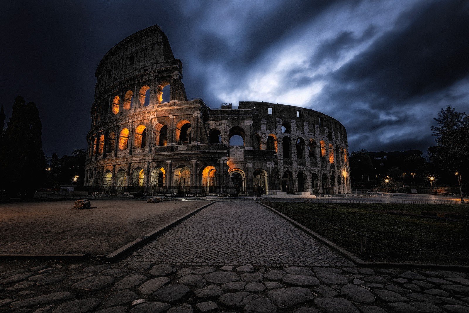 architecture, Building, Old building, Lights, Colosseum Wallpaper