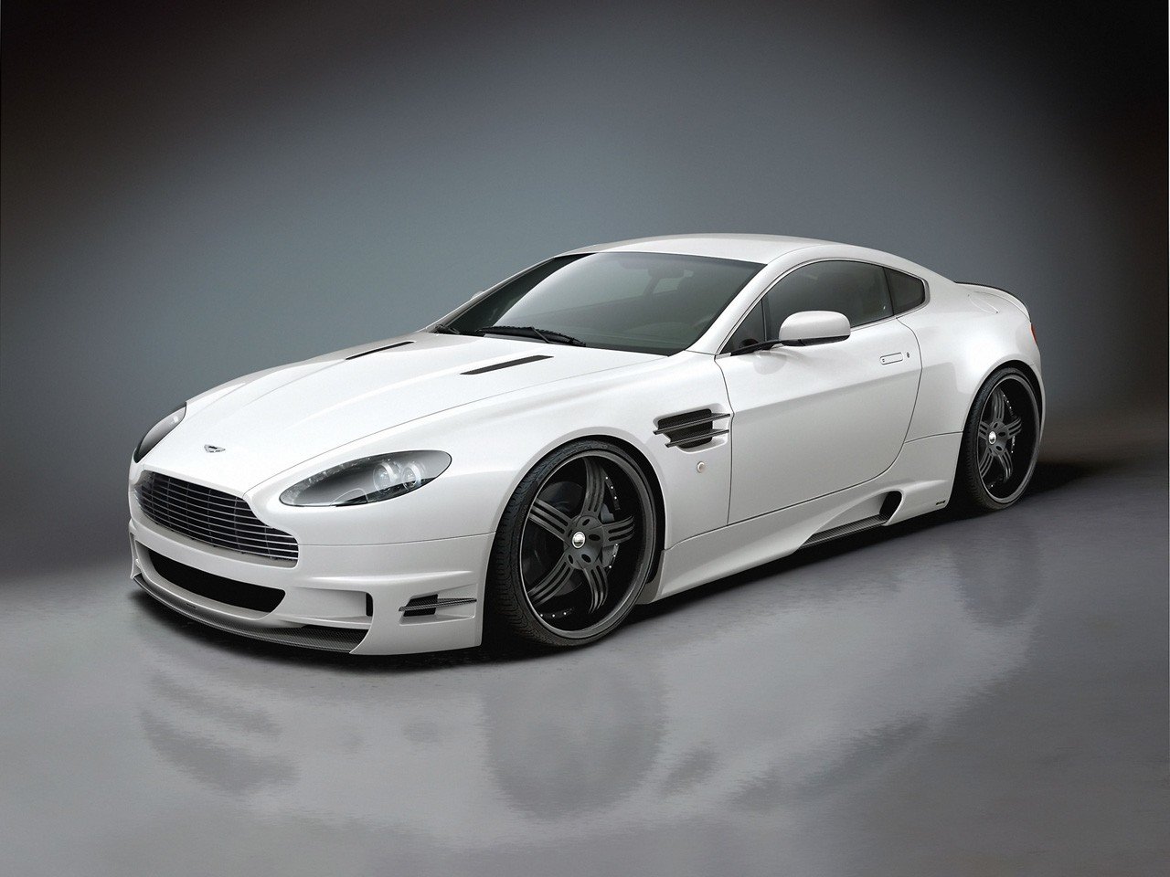 Aston Martin Vantage, Aston Martin Wallpaper