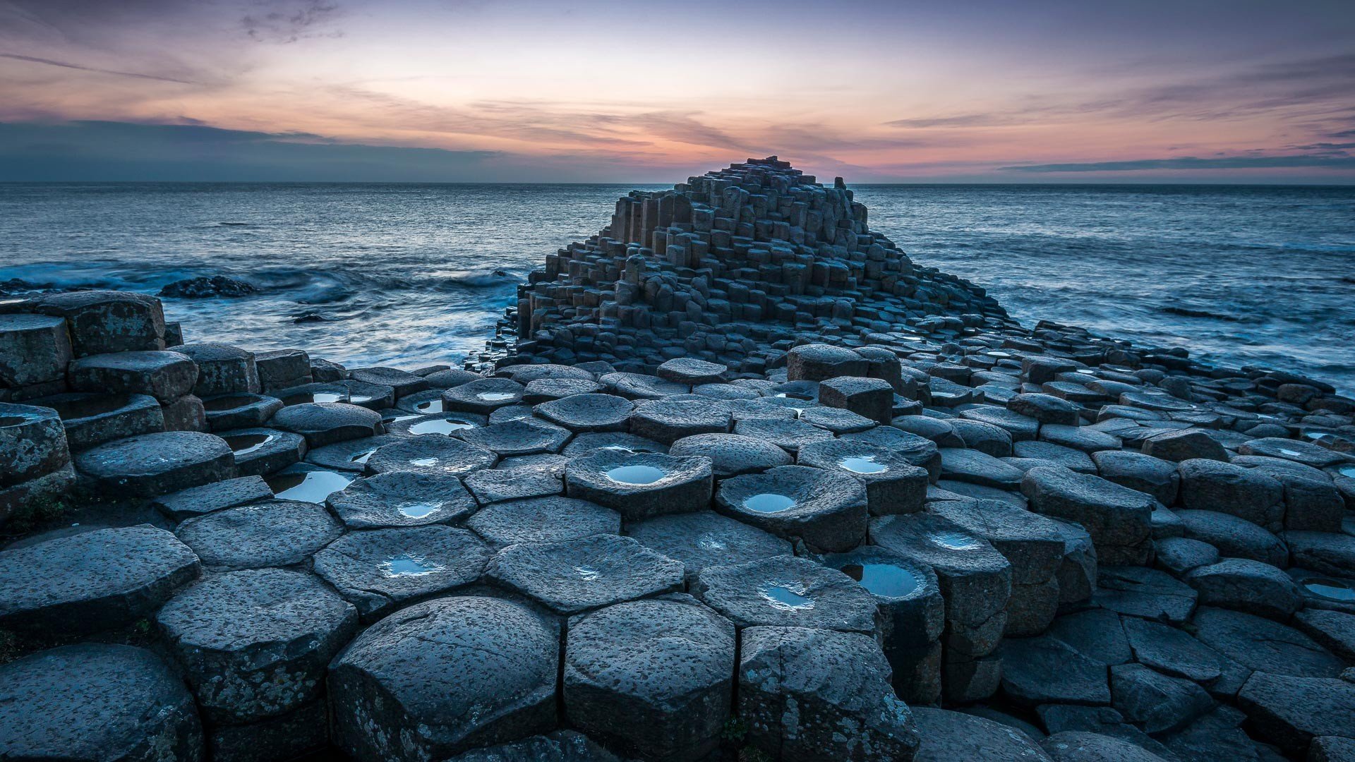 Giants Causeway Wallpaper