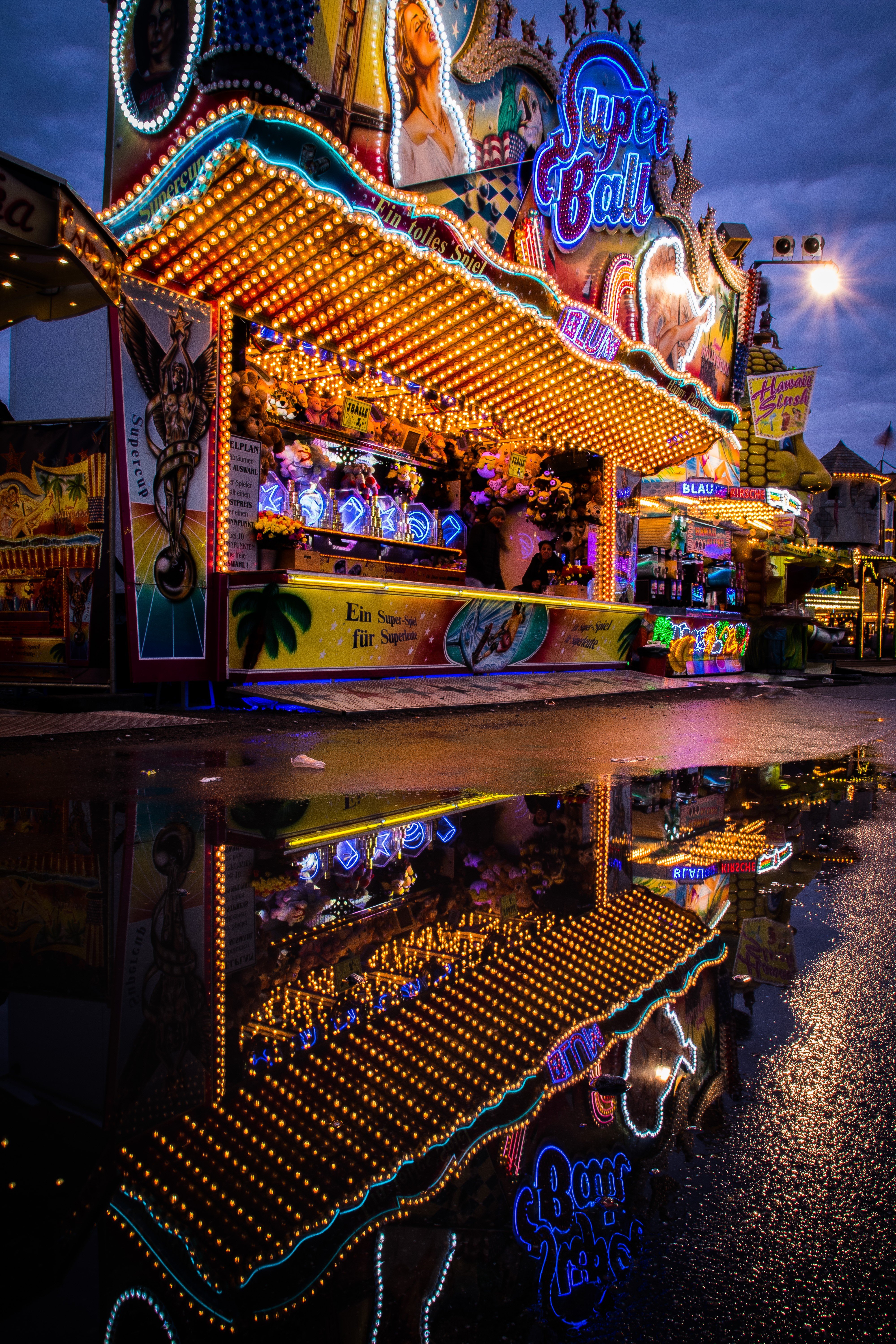 German, Photography, Fair, Street light, Lights, Long exposure, Germany, Reflection, Structure Wallpaper