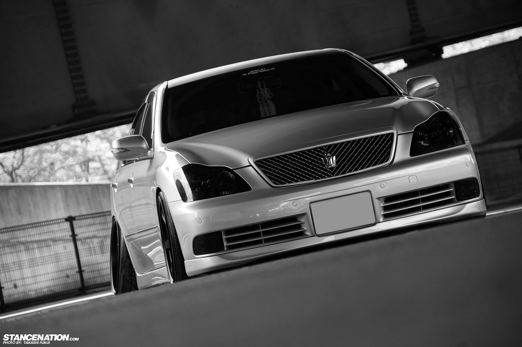 Toyota Crown 180 stance