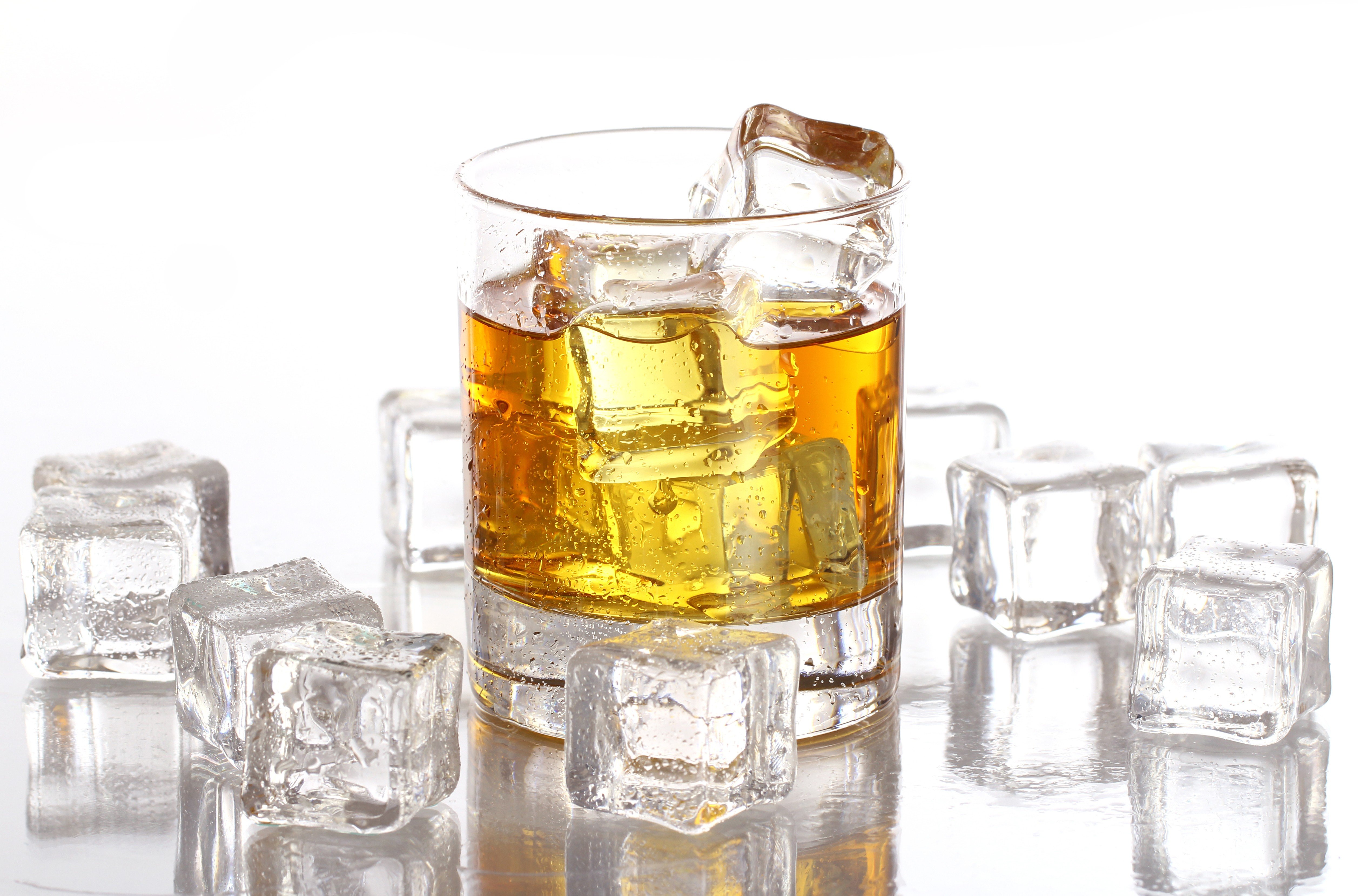 glass, Whiskey, Ice cubes Wallpaper