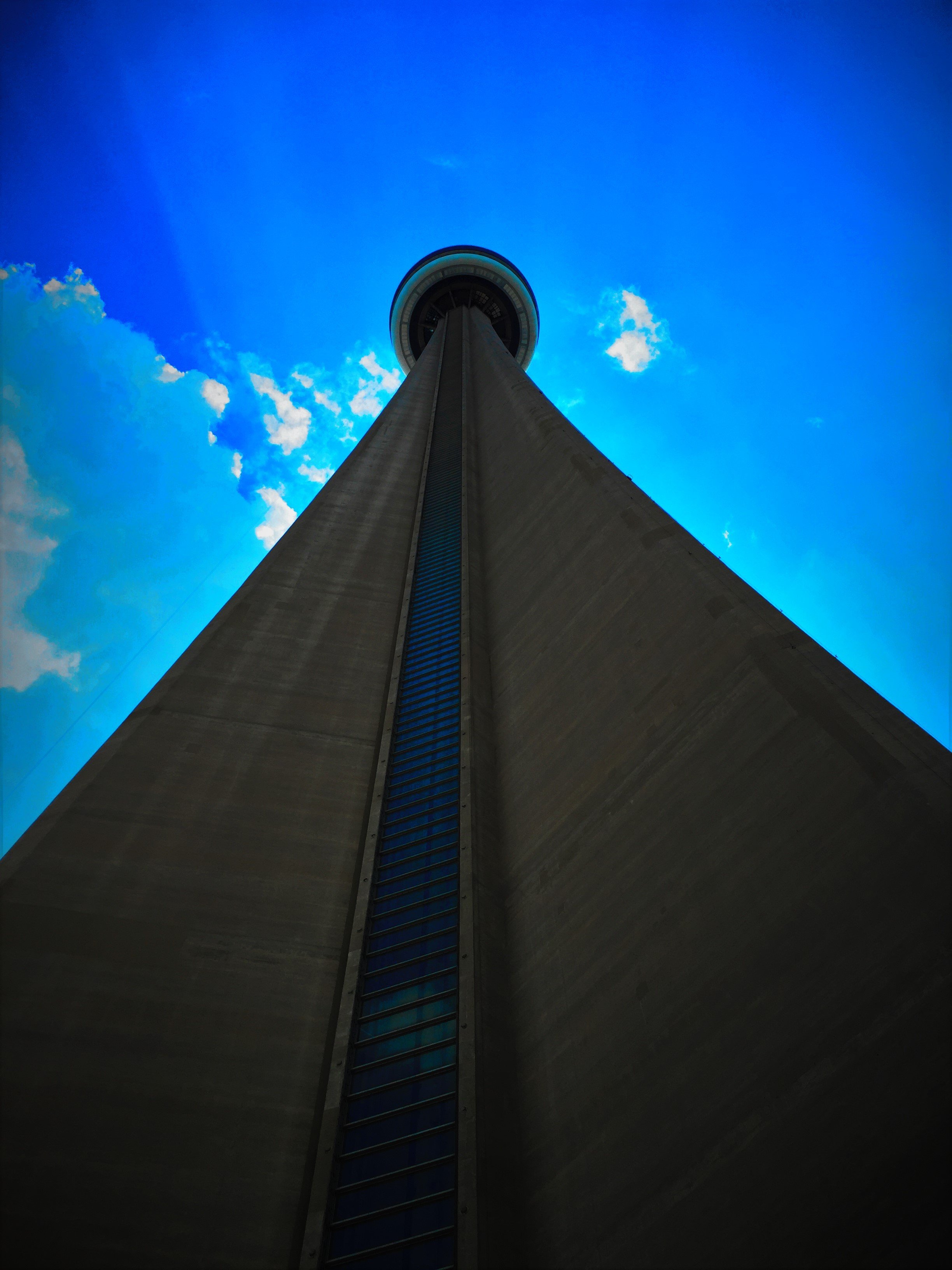 Башня в Торонто загрузить
