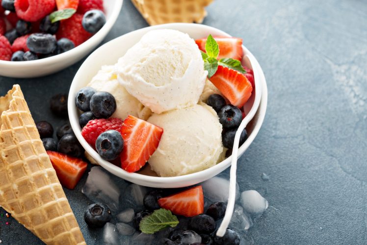 strawberries, Fruit, Berries, Ice cream HD Wallpaper Desktop Background