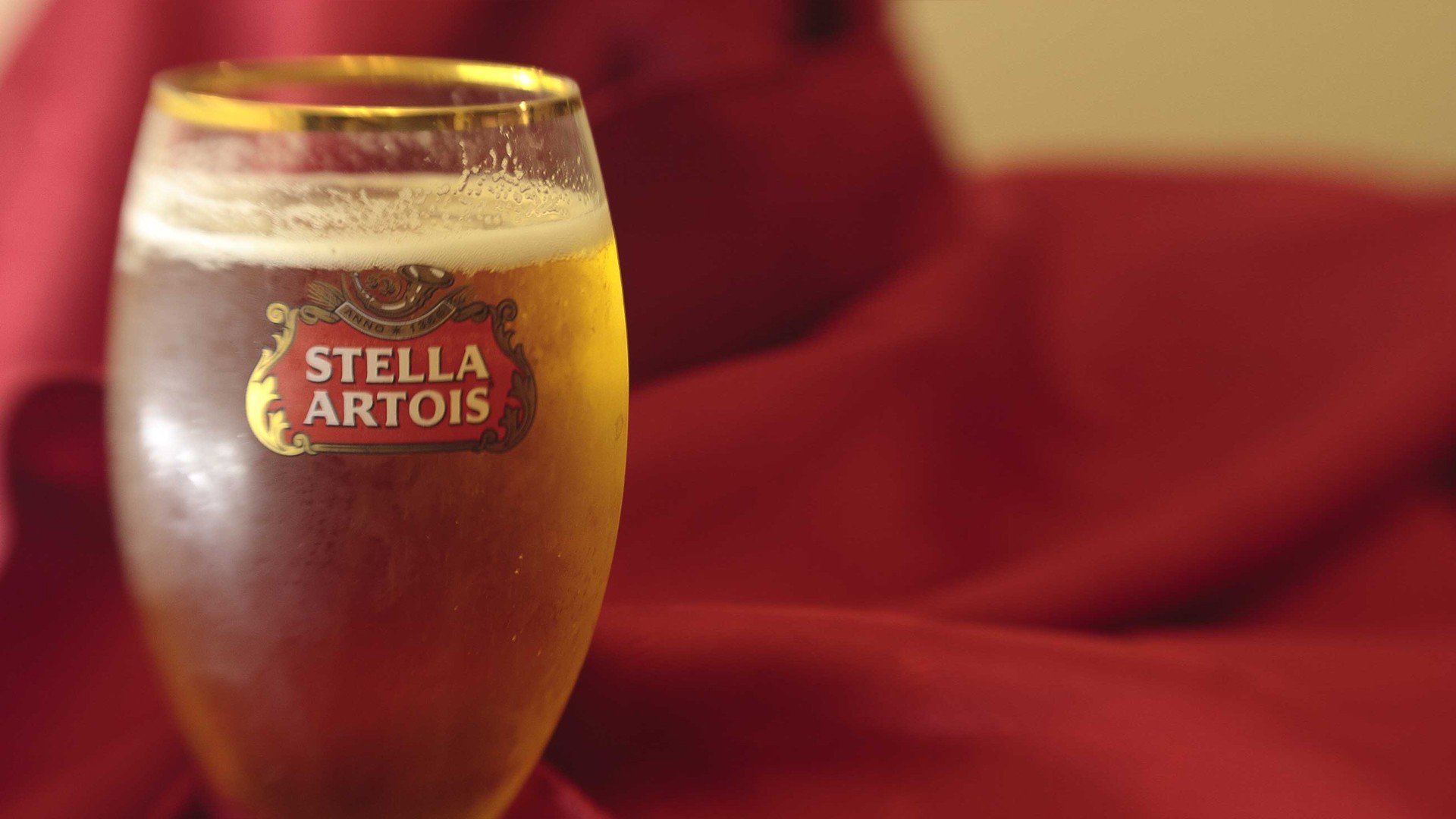 beer, Drink, Stella Artois, Drinking glass Wallpaper
