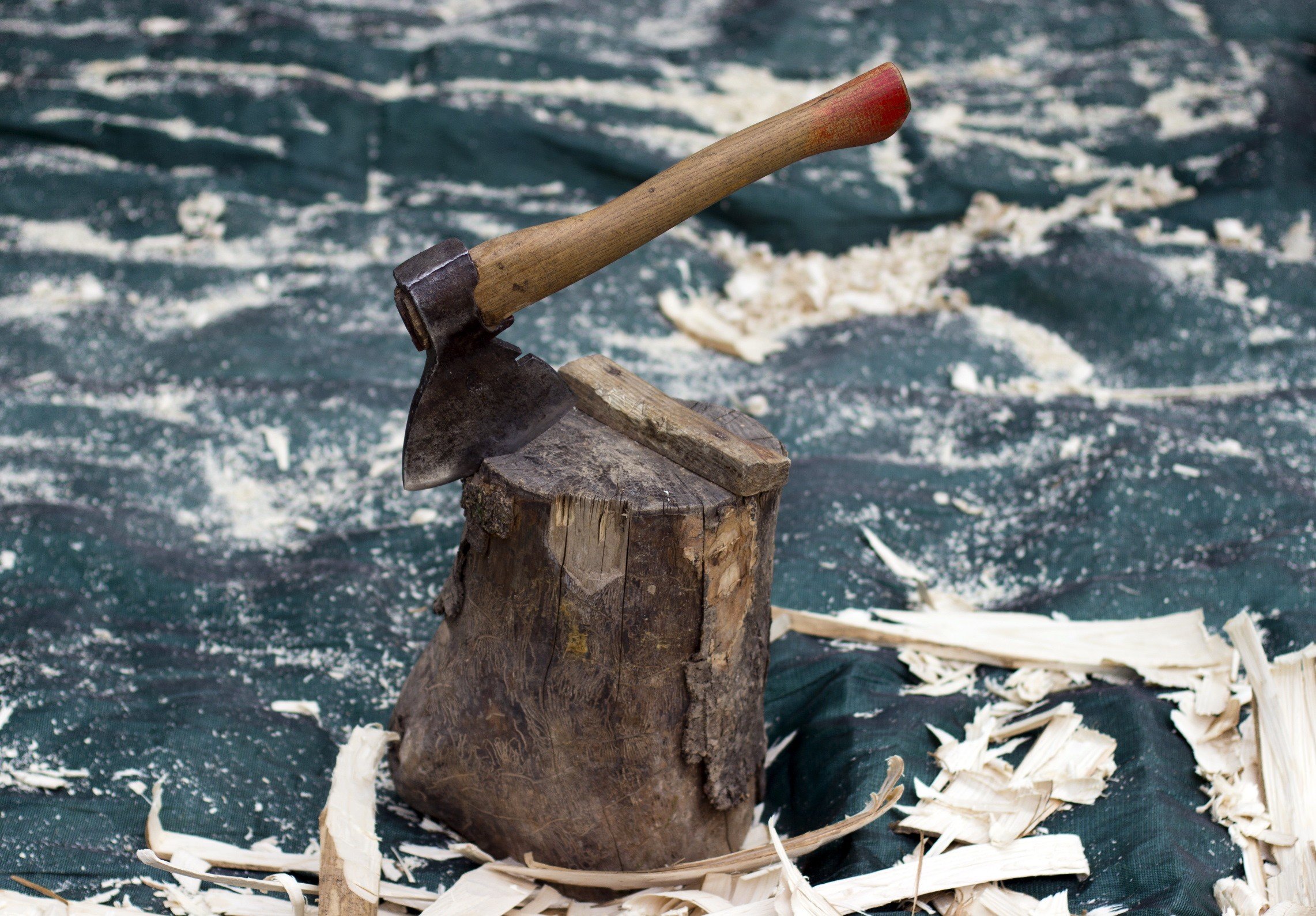 axes, Wood Wallpaper