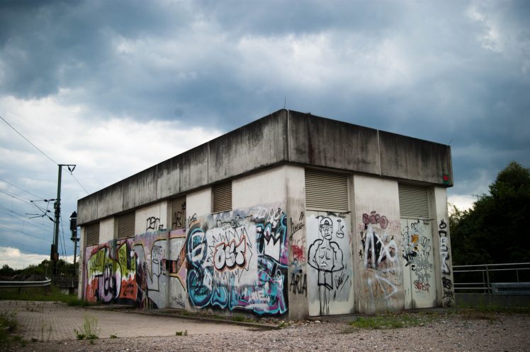 creepy building dark alone old abandoned wallpapers hd desktop and mobile backgrounds creepy building dark alone old