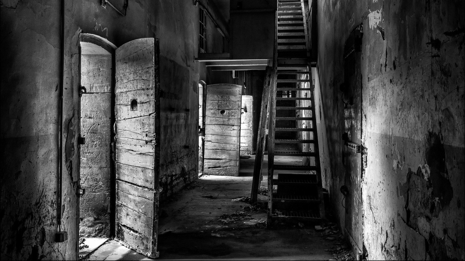 monochrome, Building, Architecture, Abandoned, Prisons, Prison, Door, Stairs, HDR, Hallway Wallpaper