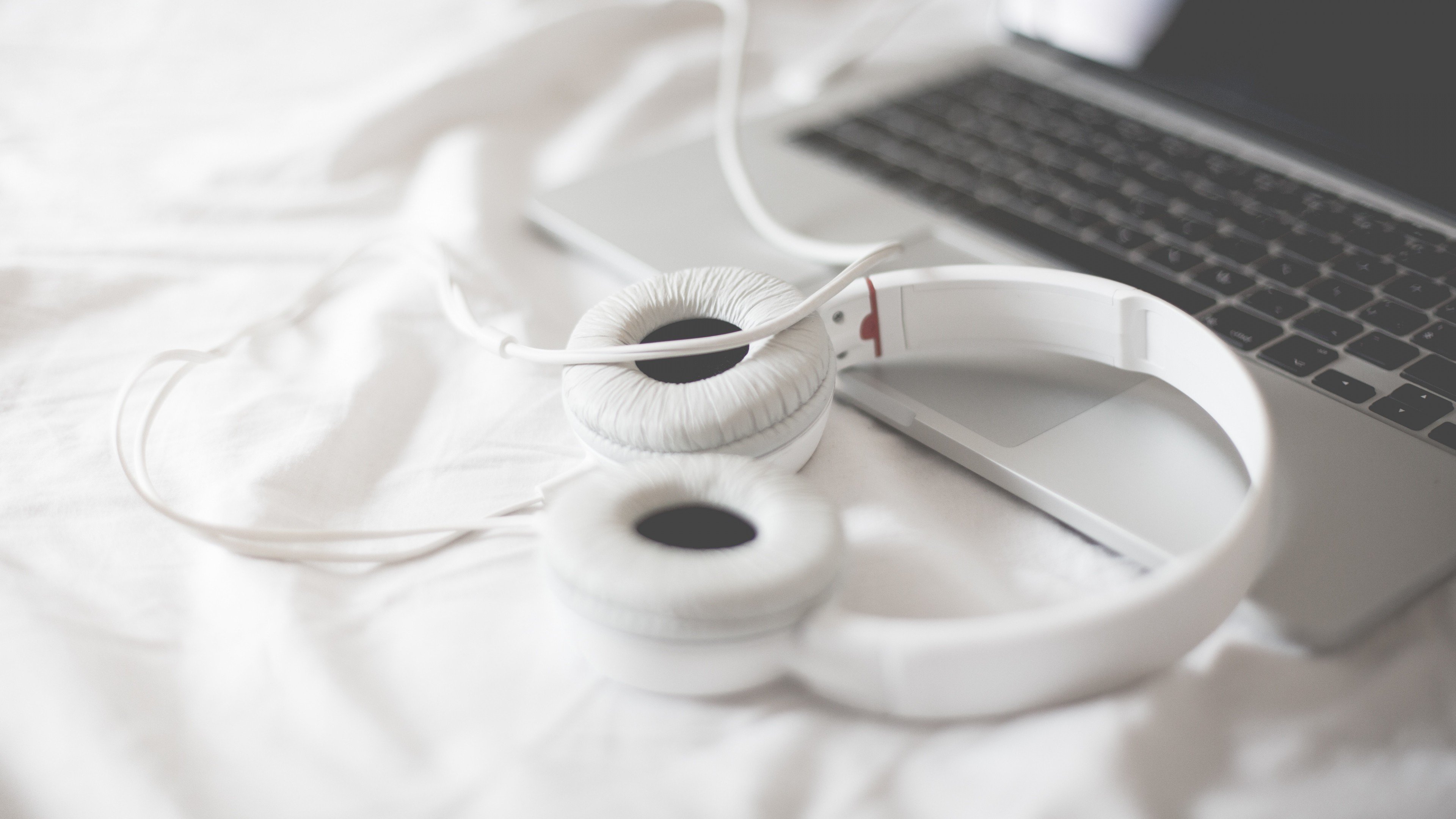 headphones, MacBook Wallpaper