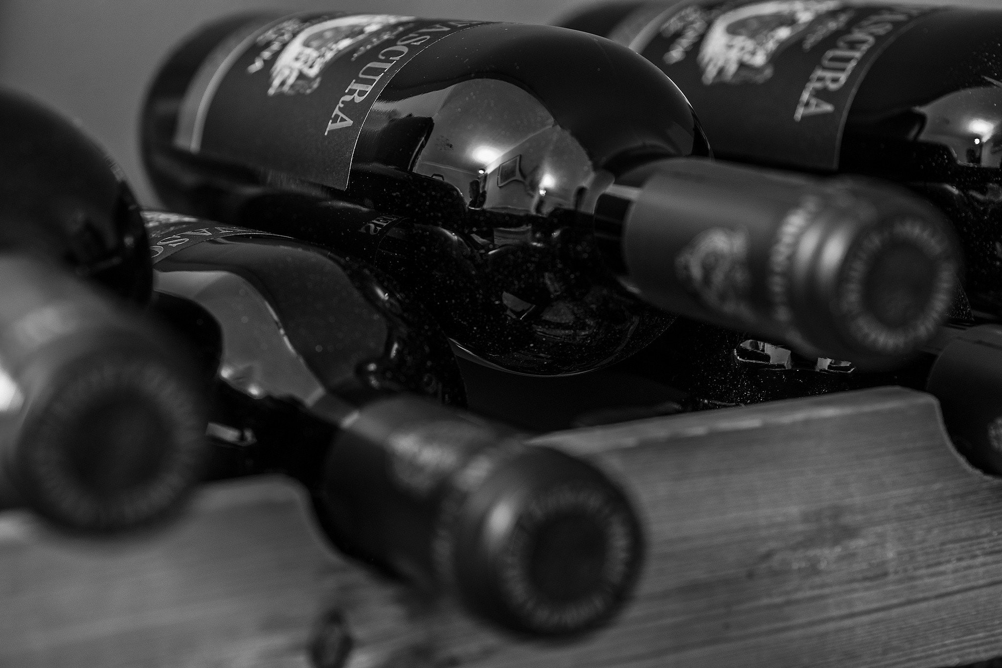 wine, Monochrome, Bottles Wallpapers HD / Desktop and Mobile Backgrounds