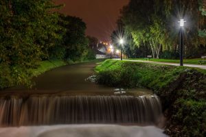 nature, Landscape, Water, Waterfall, River, Night, Street light, Park, Trees, House, Long exposure, Bench