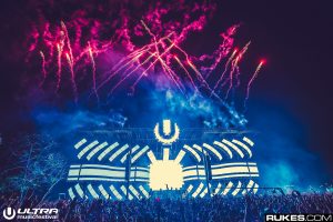 crowds, Ultra Music Festival, Rukes.com, Stages, Lights, Photography, Fireworks, Music