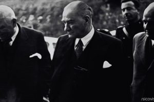 Mustafa Kemal Atatürk, Monochrome