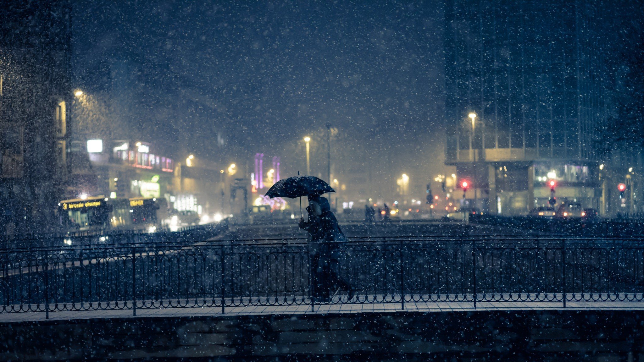 people, Cityscape, Paris, Urban, Umbrella, Building, Modern, Snow, Winter, Bridge Wallpaper