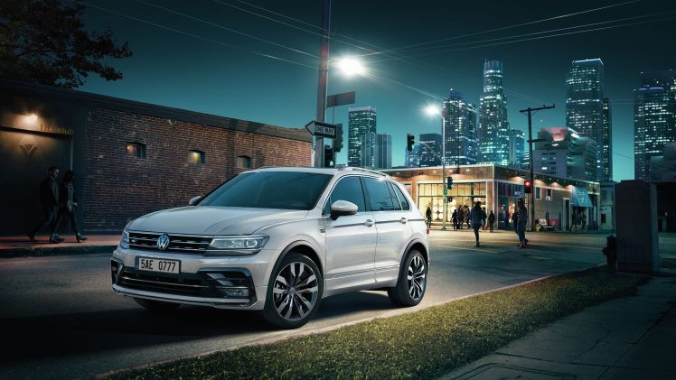 Volkswagen, Volkswagen Tiguan, Car, Cityscape, Night, Street, R Line HD Wallpaper Desktop Background