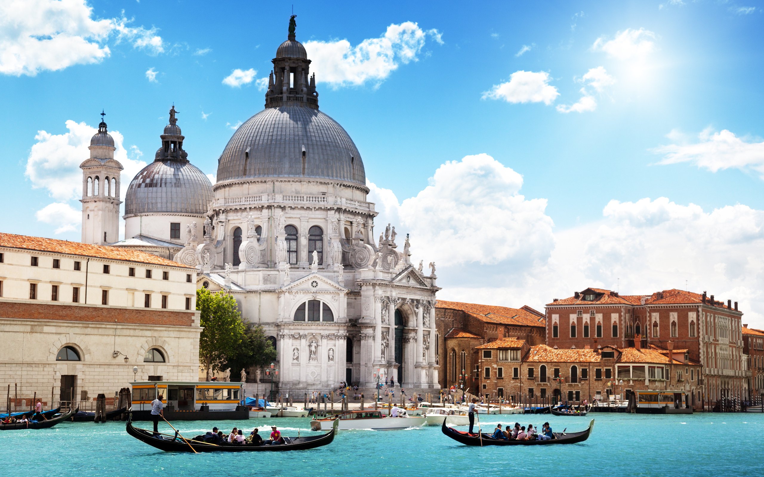 Venice, Italy, Cityscape, Gondolas, Water Wallpaper