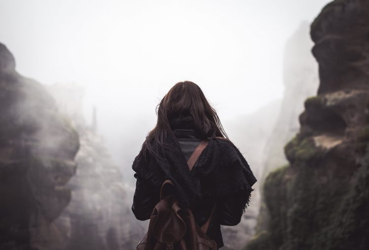 traveller, Mountains, Mist, Bag, Alone HD Wallpaper Desktop Background