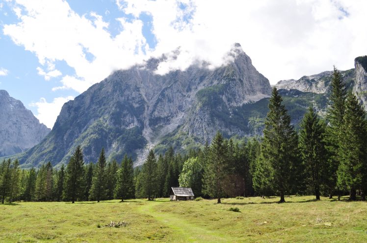 mountains, Grass, Cabin, Forest, Clouds, Landscape HD Wallpaper Desktop Background