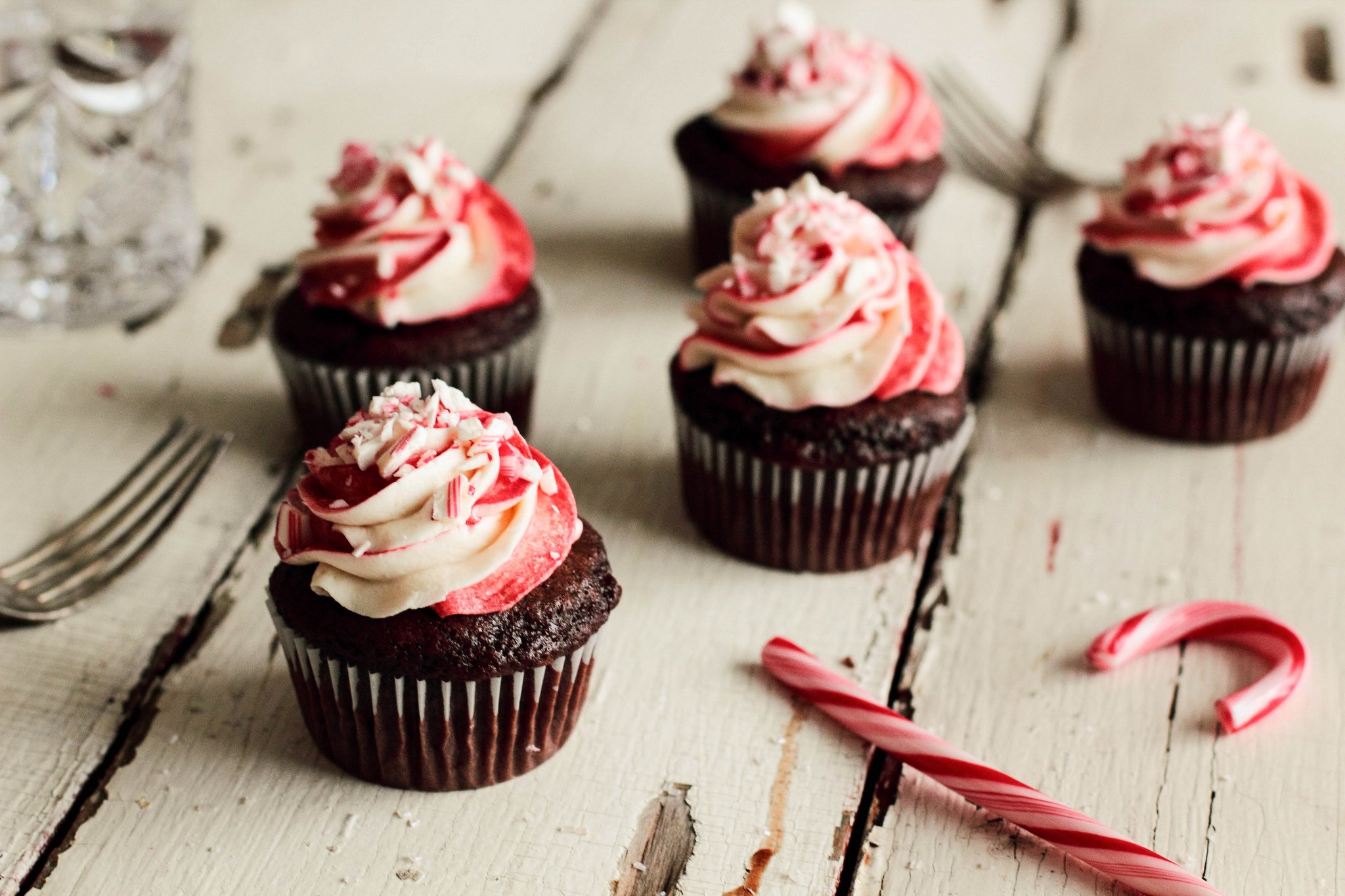 cupcakes, Fork, Dessert, Chocolate, Candy Cane Wallpaper