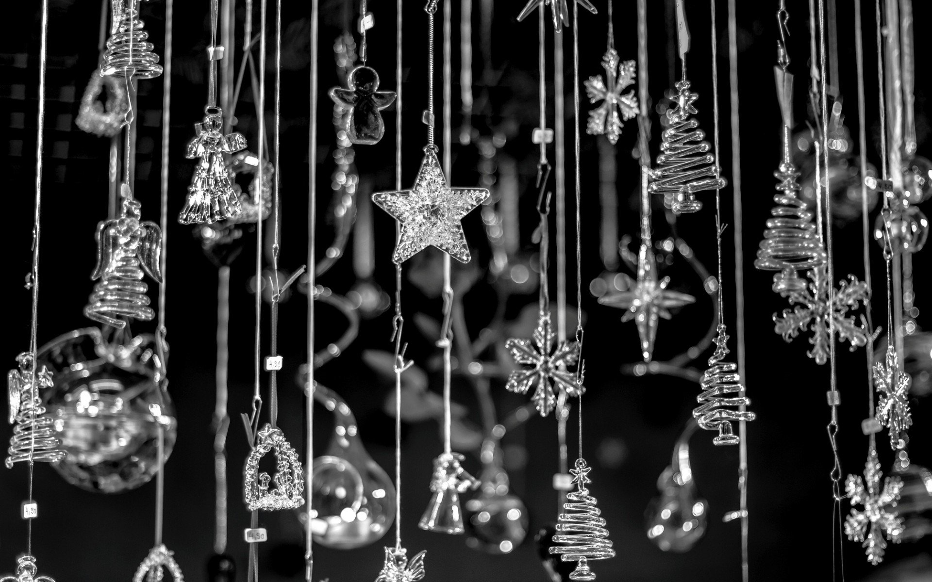 holidays, Christmas, New Year, Bokeh, Jewelry, Pendant, Chain, Black, White Wallpaper
