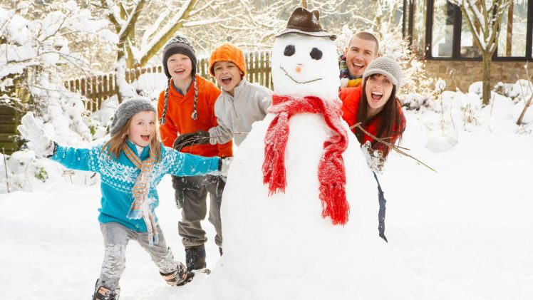 snowman, Children, People, Joy, Winter HD Wallpaper Desktop Background