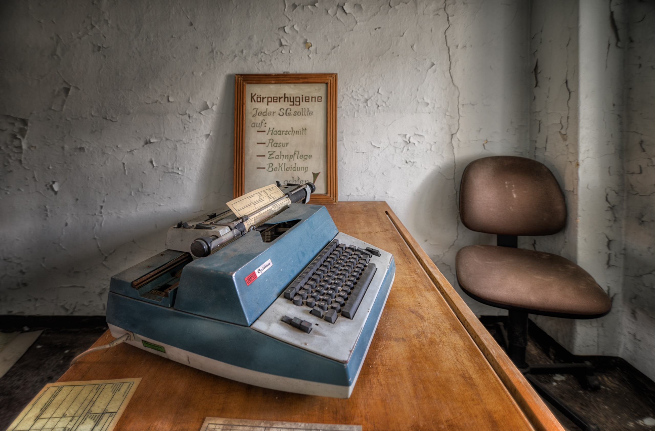 old, Abandoned, Typewriters Wallpaper