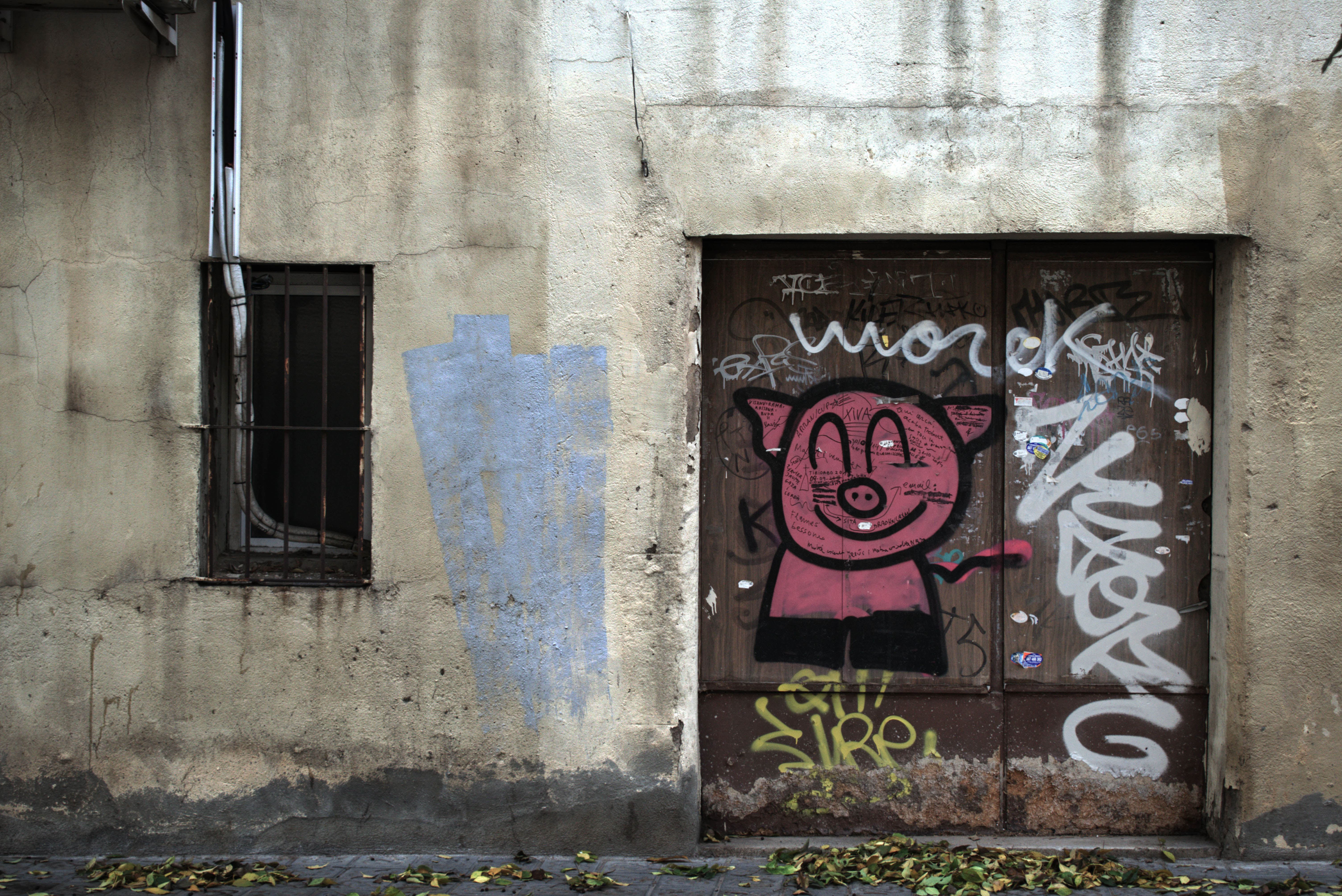 street, Abandoned, Door, Barcelona Wallpaper